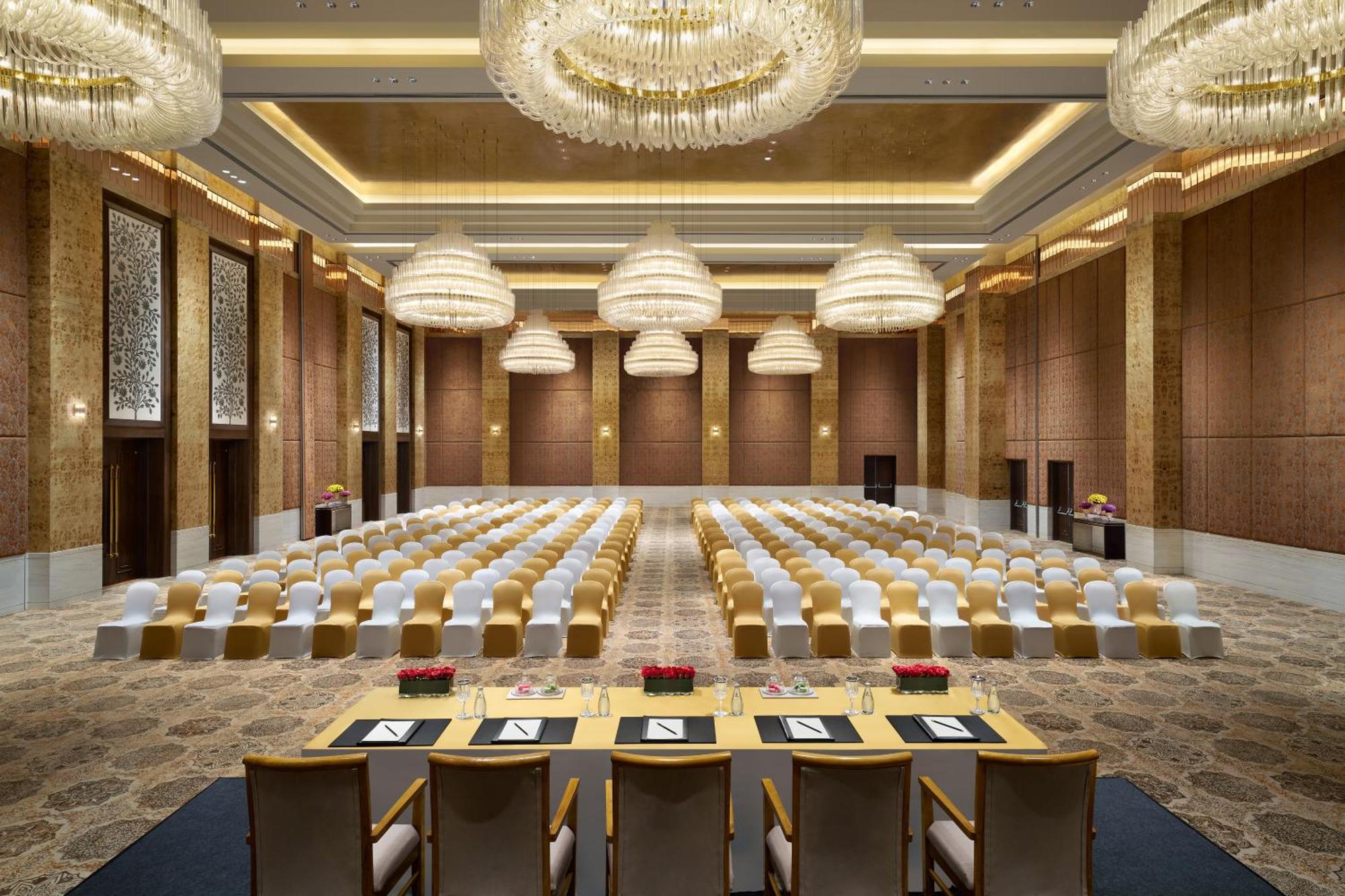 Hotel The Leela Gandhinagar Exterior foto