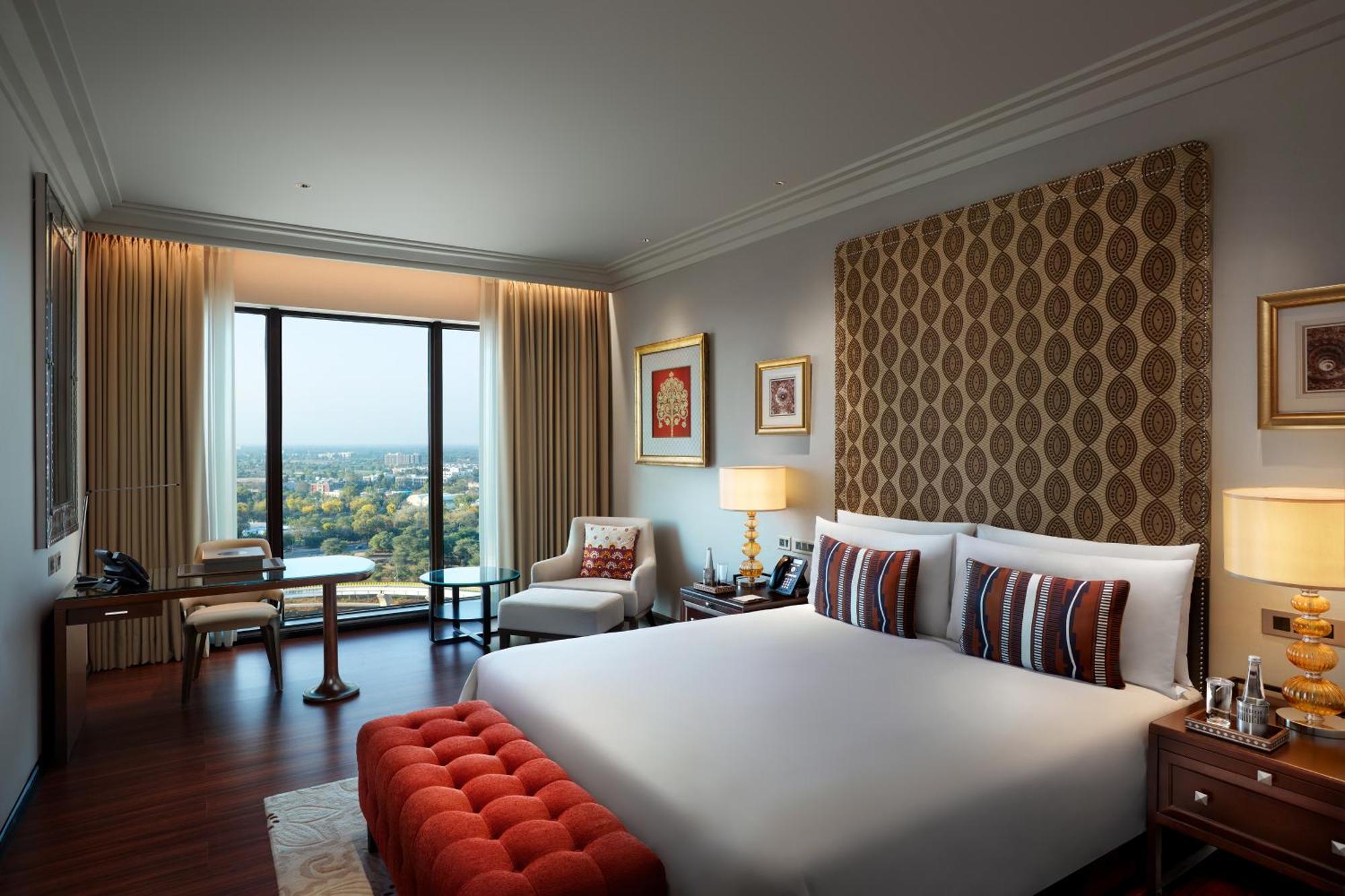 Hotel The Leela Gandhinagar Exterior foto